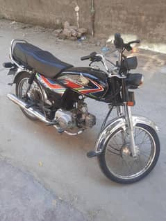 Honda CD 70 2017-18 model in good condition