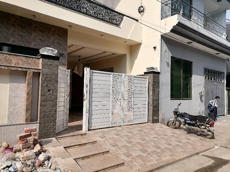 House Of 5 Marla Available For sale In Johar Town Phase 2 - Block J 3