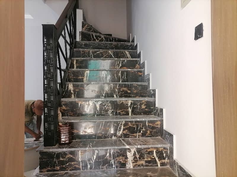 House Of 5 Marla Available For sale In Johar Town Phase 2 - Block J 25