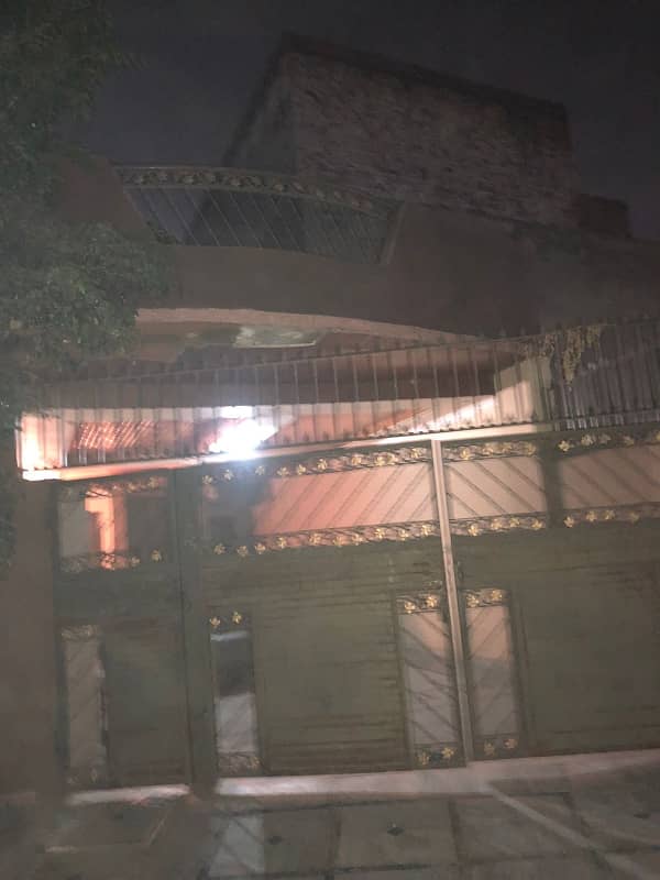 JOHAR TOWN BLOCK N 8 MARLA OWNER BULID HOUSE FOR SALE 9