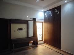 Ideal House For rent In Paragon City 0