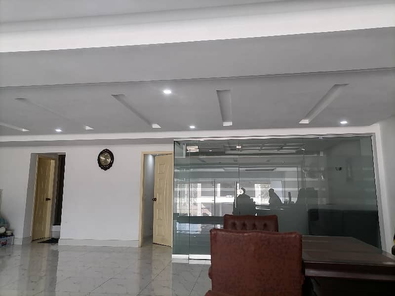 A Great Choice For A 8 Marla Office Available In Paragon City - Broadway 2