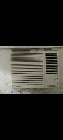 window AC 0.75 for sale on working condition