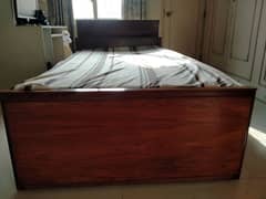 Single bed with box for stotage