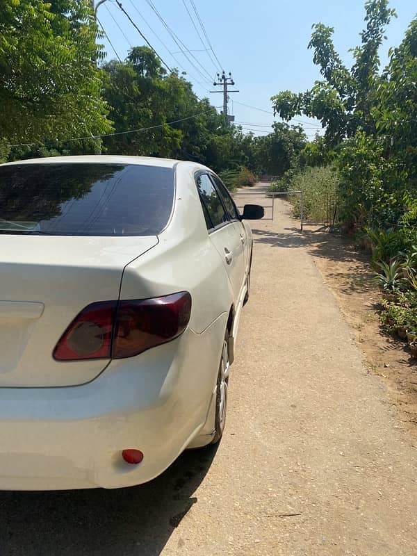 Toyota Corolla Altis 2010 3