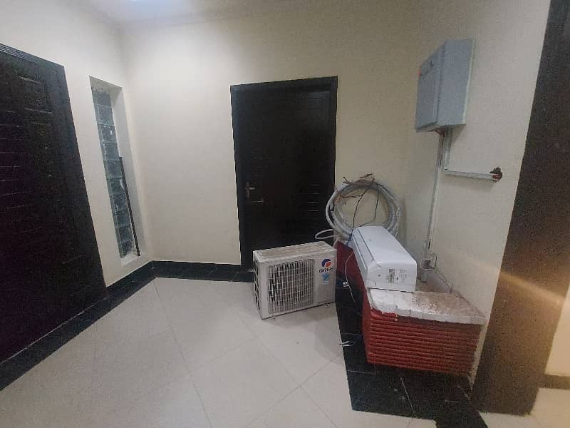 1 Kanal Lower Portion Tile Flooring With Car Porch Gas Available Fully Furnished Available For Short And Long Time 18