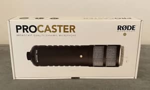 Rode Procaster Dynamic Podcast mic, above Shure SM7b, podmic