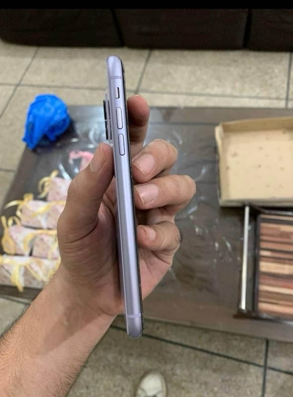 iPhone 11 Non pta unlocked factory  serious buyer contact only 3