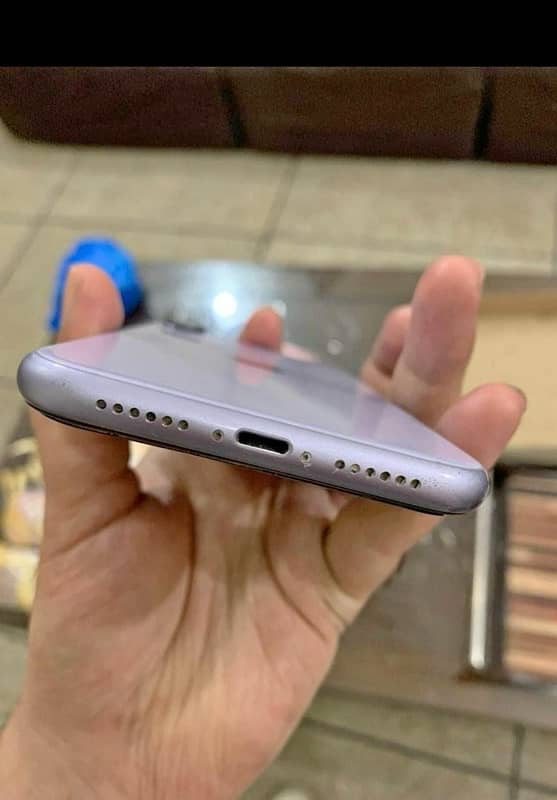 iPhone 11 Non pta unlocked factory  serious buyer contact only 5