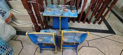 Frozen study table and 2 chairs for kids