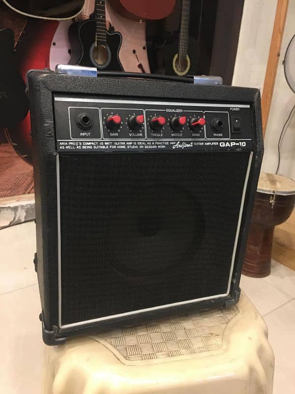 guitar amplifier 6