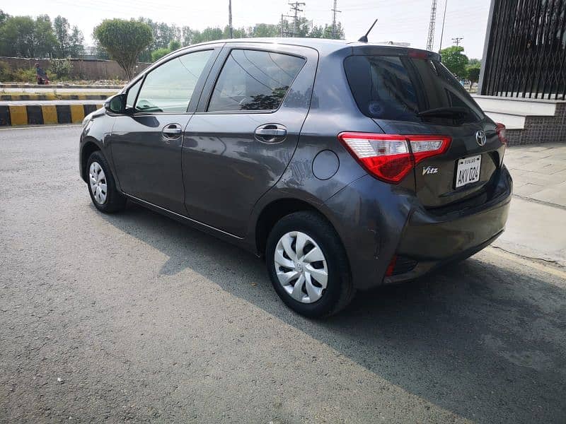 Toyota Vitz 2018 4