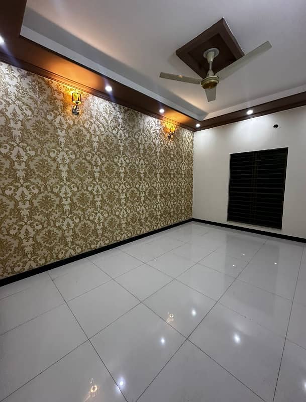 10 Marla Brand New house For Rent In Park View City Lahore. 0