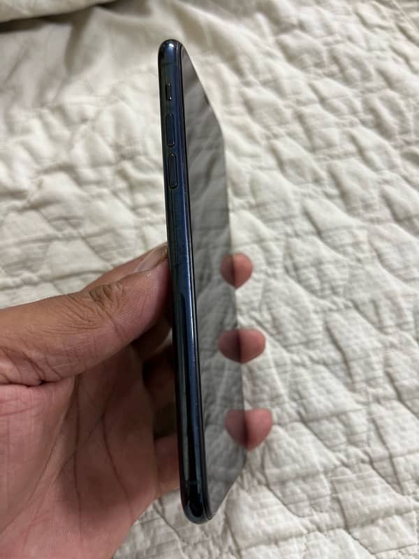 iphone 11 pro max 64 GB PTA approved 4