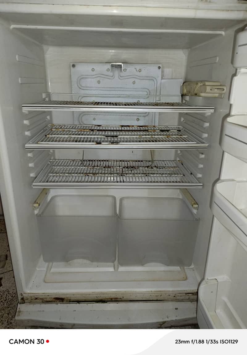 Dawlance Refrigerator 15 cubic feet. 3