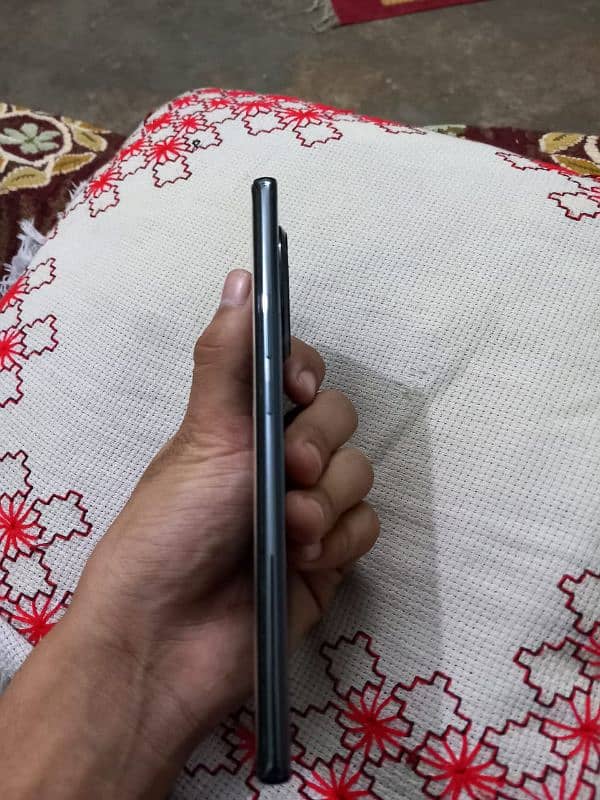 Tecno spark 20 pro plus 4