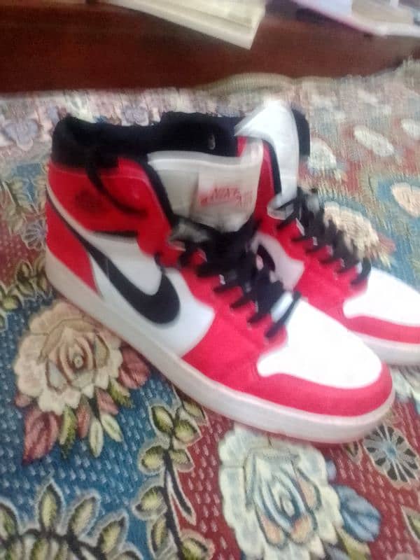 Nike Air Jordans white & Red Good condition 4