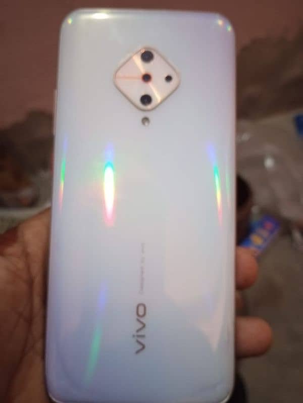 vivo y51 4/128 mobile and orignal charger 4