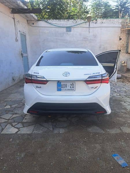 Toyota Altis Grande 2022 4