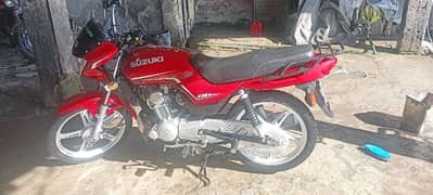 Suzuki 110s 2020 modell red collar