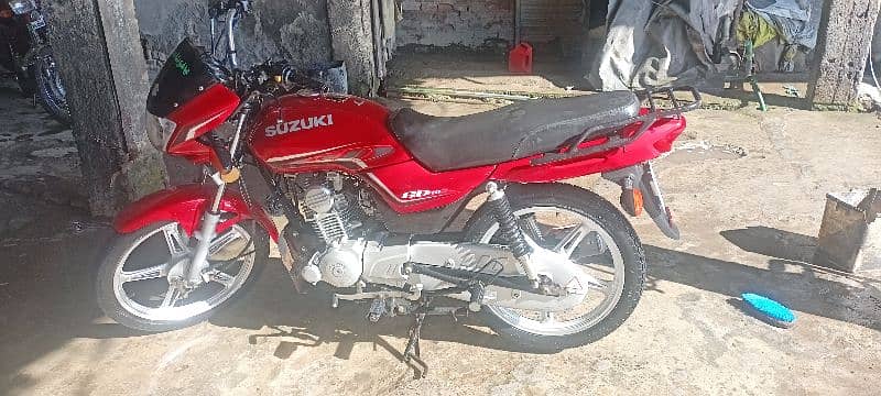 Suzuki 110s 2020 modell red collar 0