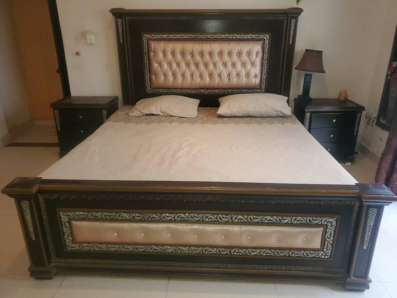 wooden bed 4