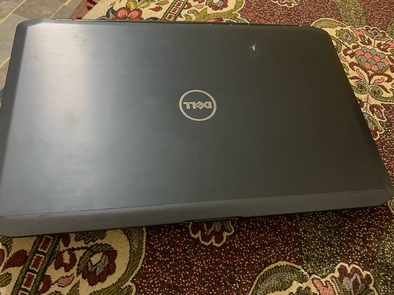 Dell Latitude E5530 1