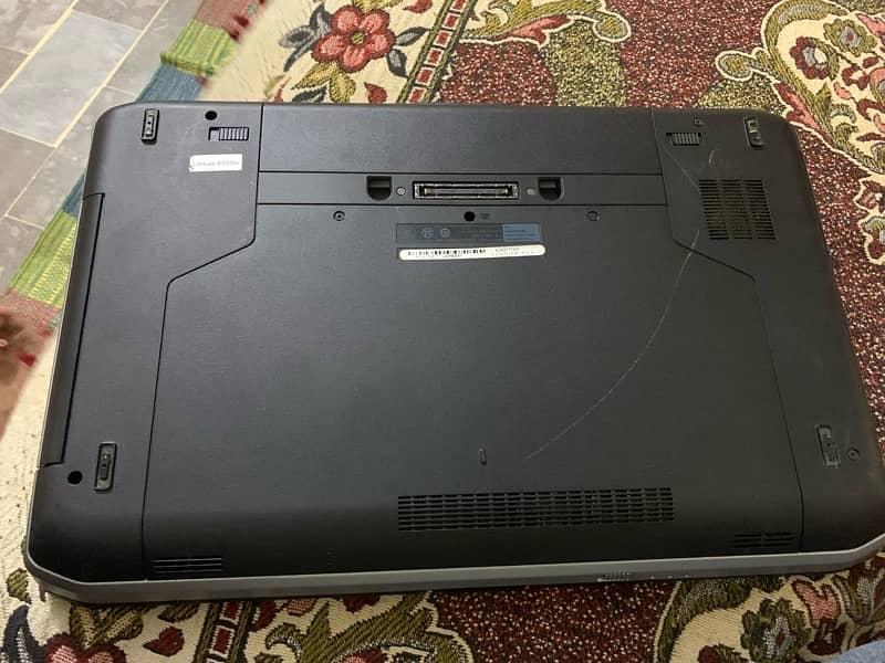 Dell Latitude E5530 4