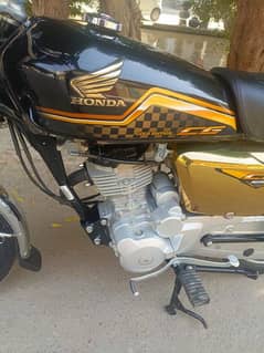 Honda 125 Golden Edition