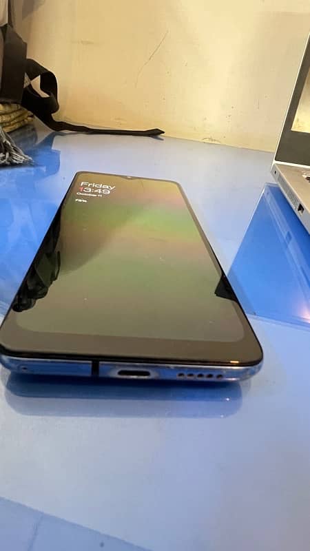 Oneplus 7t (Back Glass Broken) 2