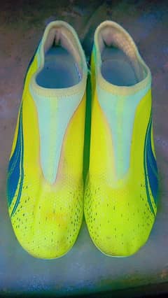 football shoes size Uk 4