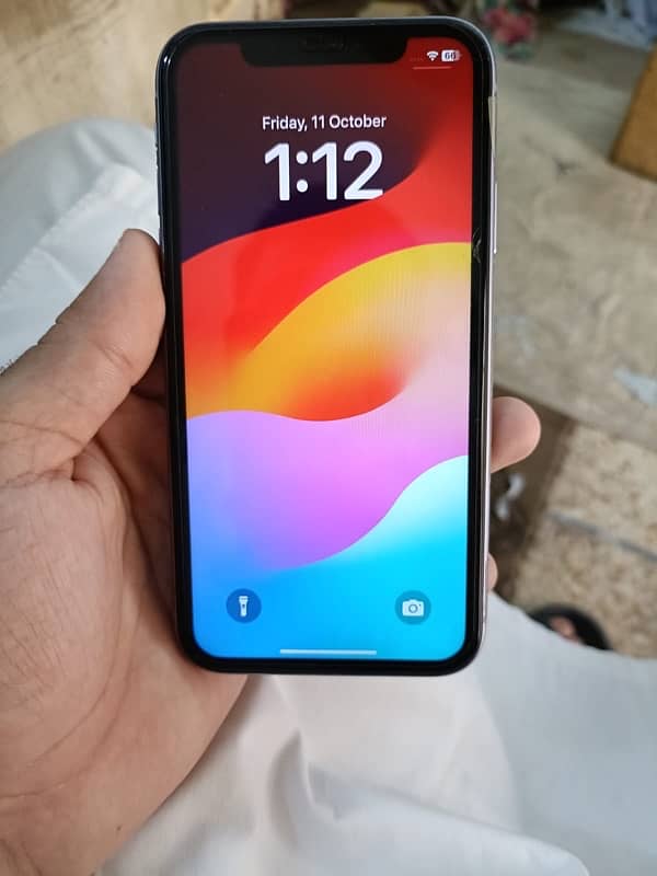 iPhone 11 jv 10by 10 lush condition 0