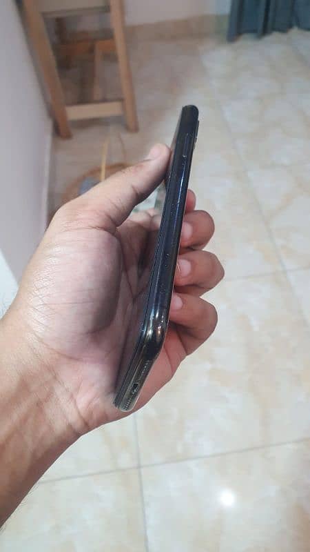 IPHONE X 256GB NON PTA 3