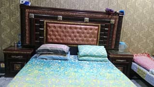 Bed set / side tables / dressing table / wooden bed / king size bed