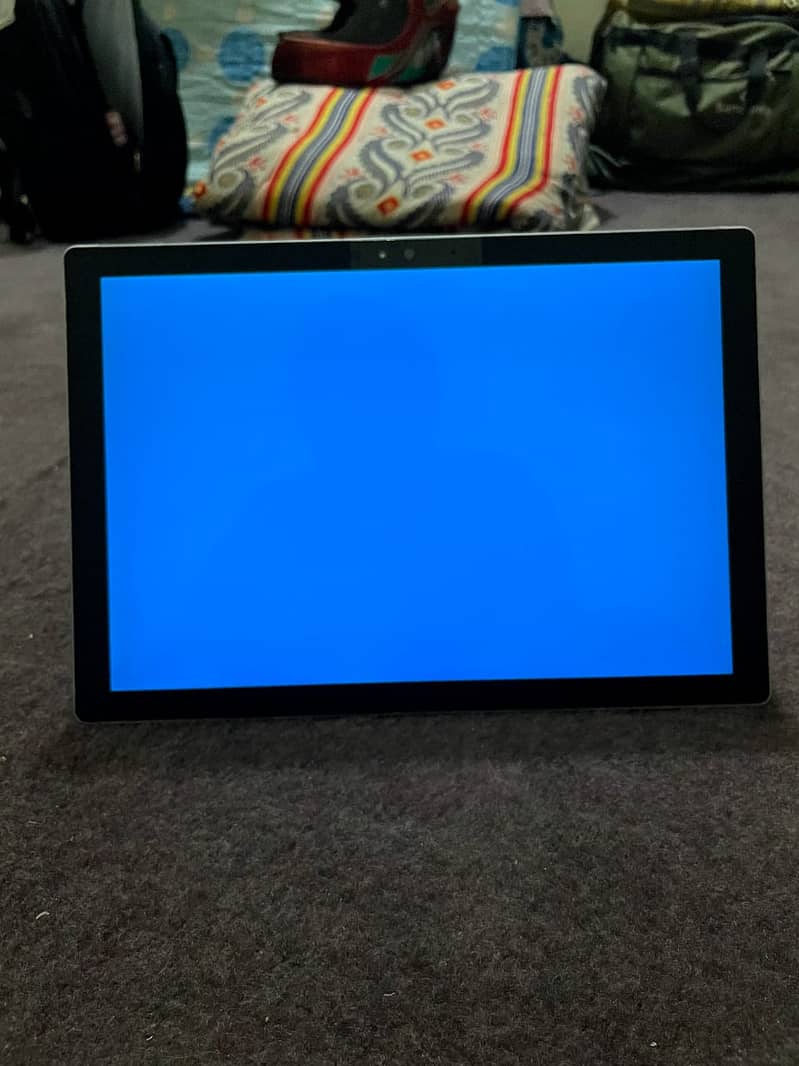 Microsoft surface pro 4 core i5-6th generation 3