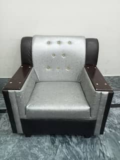 2 sofa chairs good condition