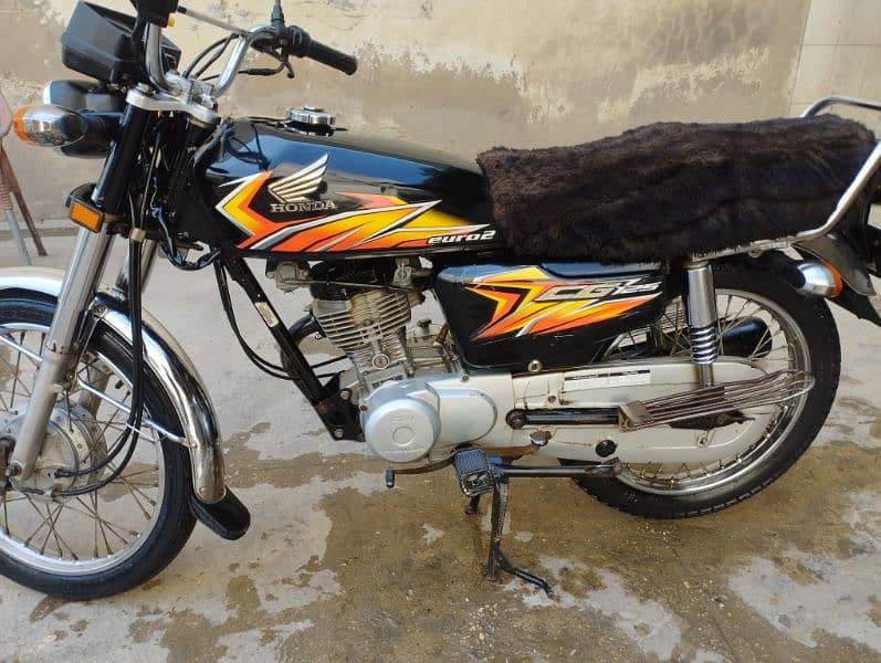 Honda 125 2021 Dadu Number 8