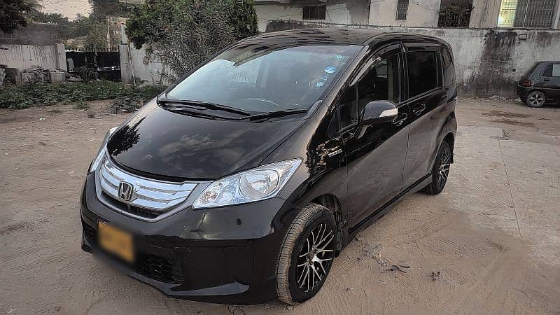 Honda Freed 2012 1