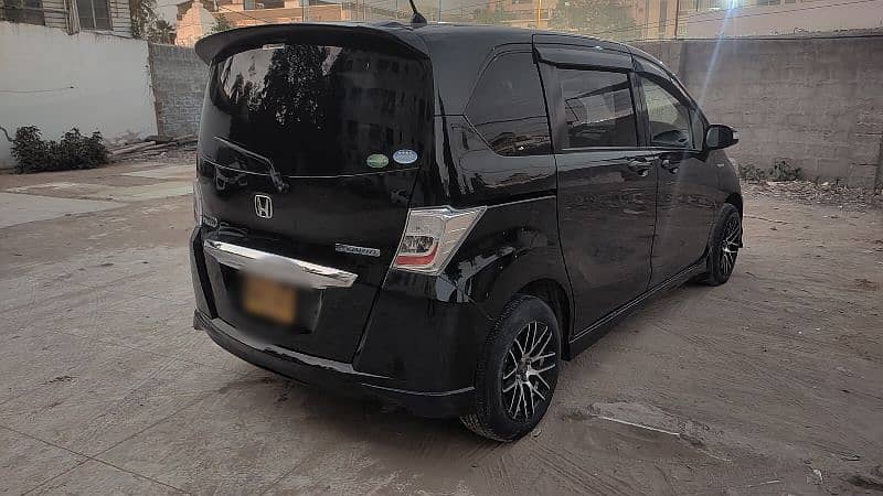 Honda Freed 2012 7