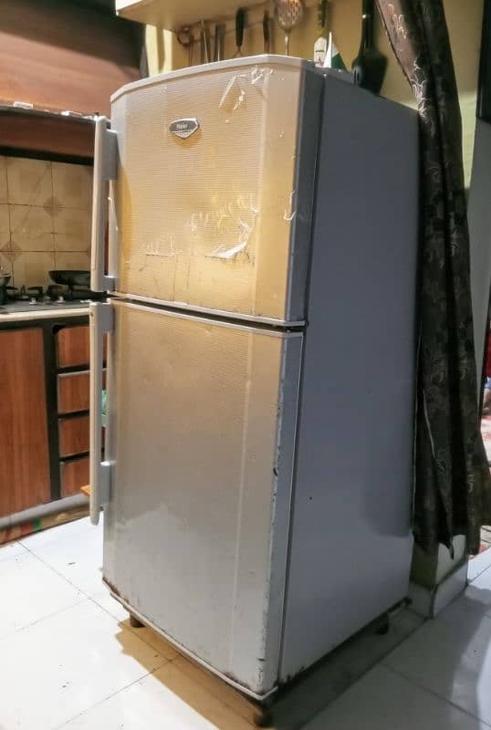 HAIER HRF-300 REFRIGERATOR FOR SALE 0