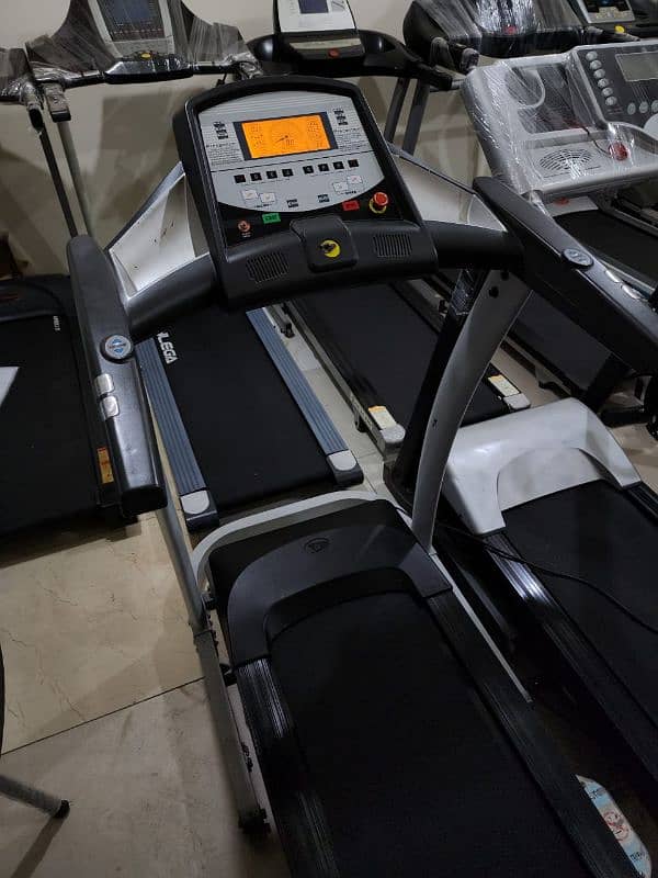 treadmils. (0309 5885468). gym cycles. home gym. ellapticals 15