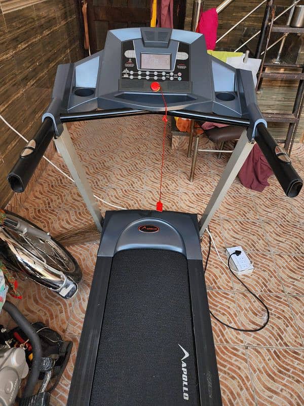 treadmils. (0309 5885468). gym cycles. home gym. ellapticals 17