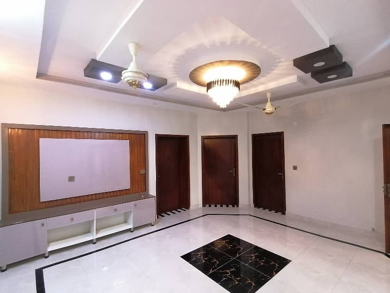 A Well Designed House Is Up For rent In An Ideal Location In Lahore 5