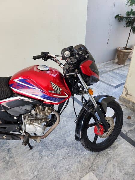 Honda CB125F 2021 3