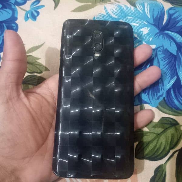 one plus 7. . . 6+4/128gb. . pta approved. . new condition 2