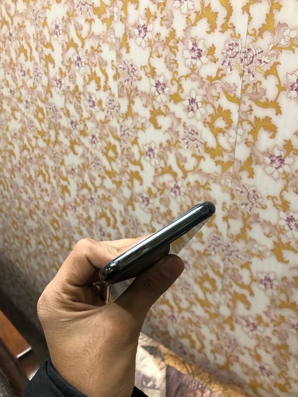 Iphone 11 pro max 64 gb 7