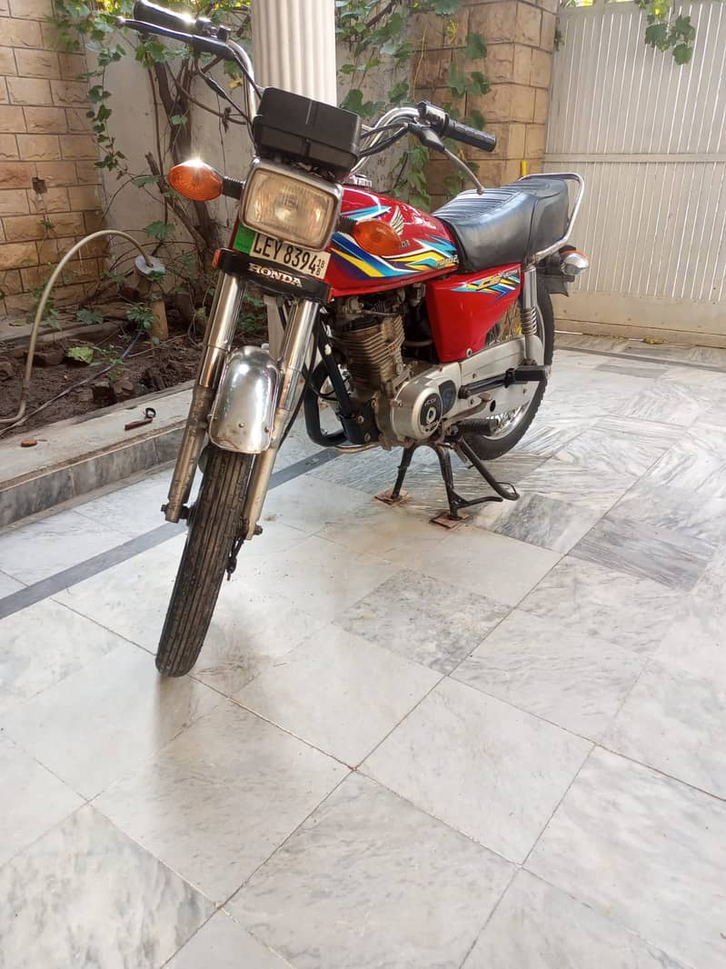 Honda 125 model 2018 Lahore registered all documents complete 5