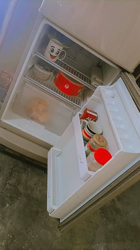 refrigerator 3