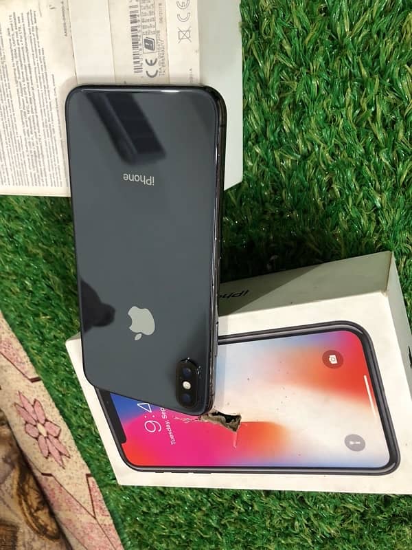 iphone X 64 gb  with box 3