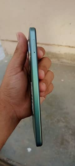 Redmi A3 4 128  10/10 box chager sab sath hai just two weeks used only